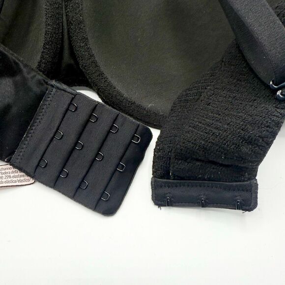 Victoria’s Secret Body by Victoria Strapless Push Up Bra Black - US 34D - Picture 3 of 5